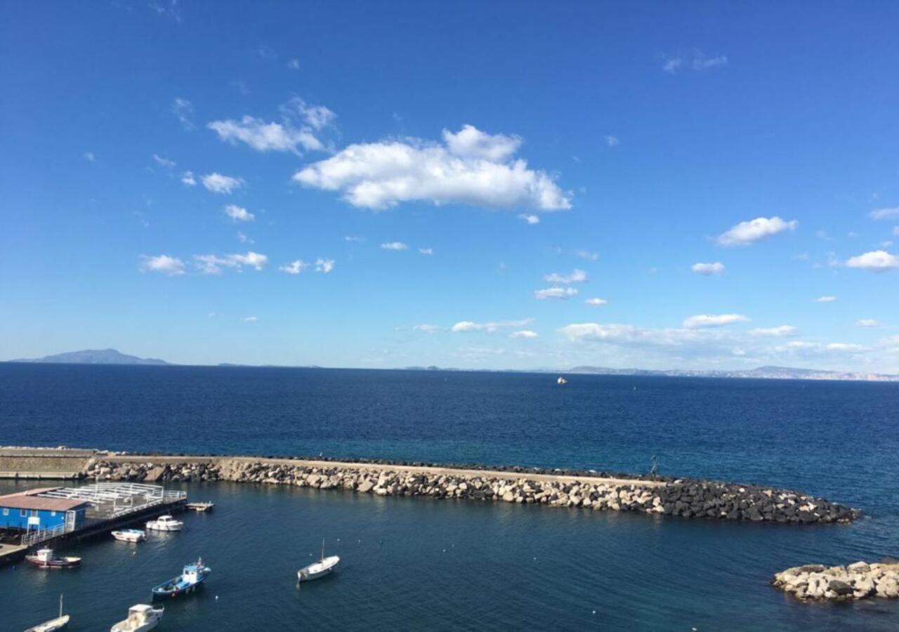 Apartmán Relais Del Mare Con Terrazza Fronte Mare Free Parking Massa Lubrense Exteriér fotografie