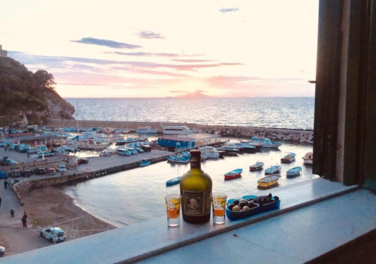 Apartmán Relais Del Mare Con Terrazza Fronte Mare Free Parking Massa Lubrense Exteriér fotografie