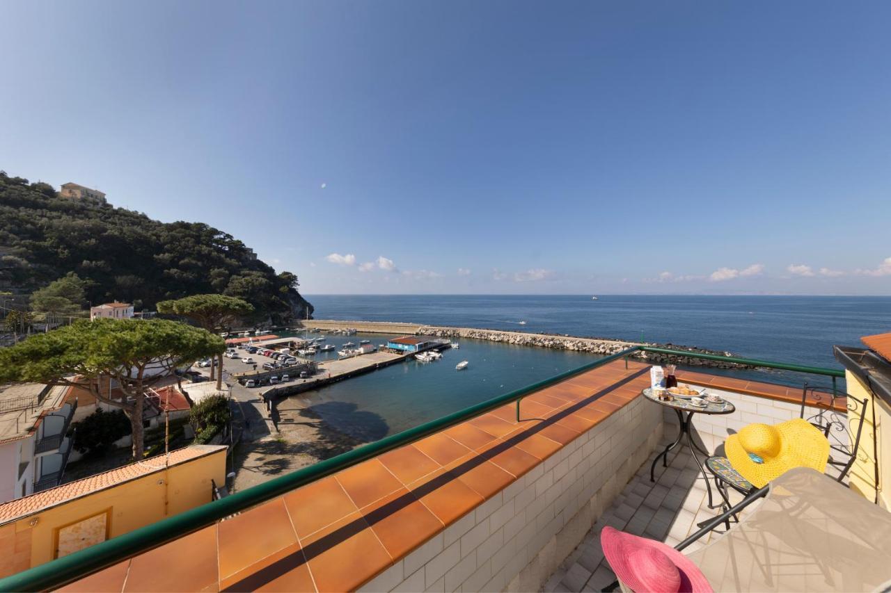 Apartmán Relais Del Mare Con Terrazza Fronte Mare Free Parking Massa Lubrense Exteriér fotografie