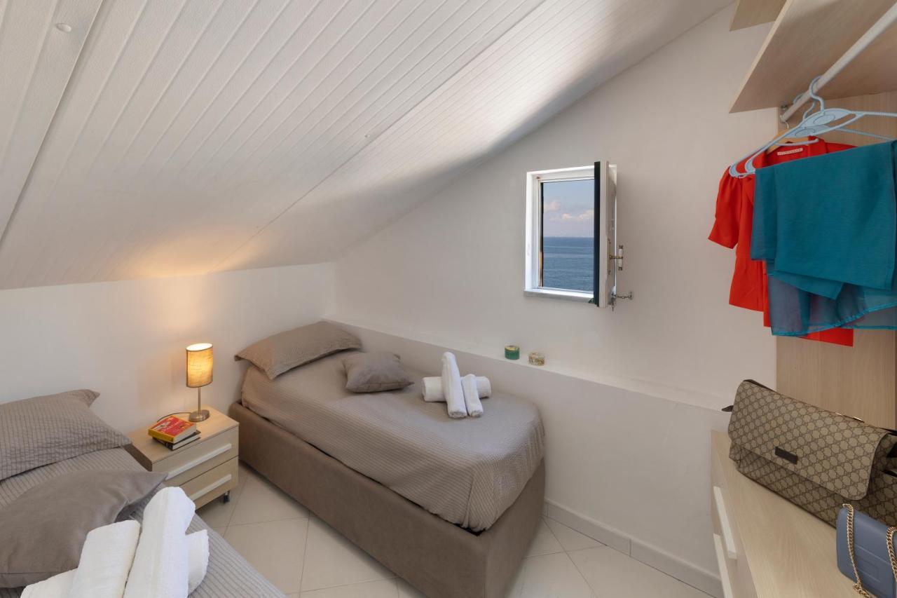 Apartmán Relais Del Mare Con Terrazza Fronte Mare Free Parking Massa Lubrense Exteriér fotografie