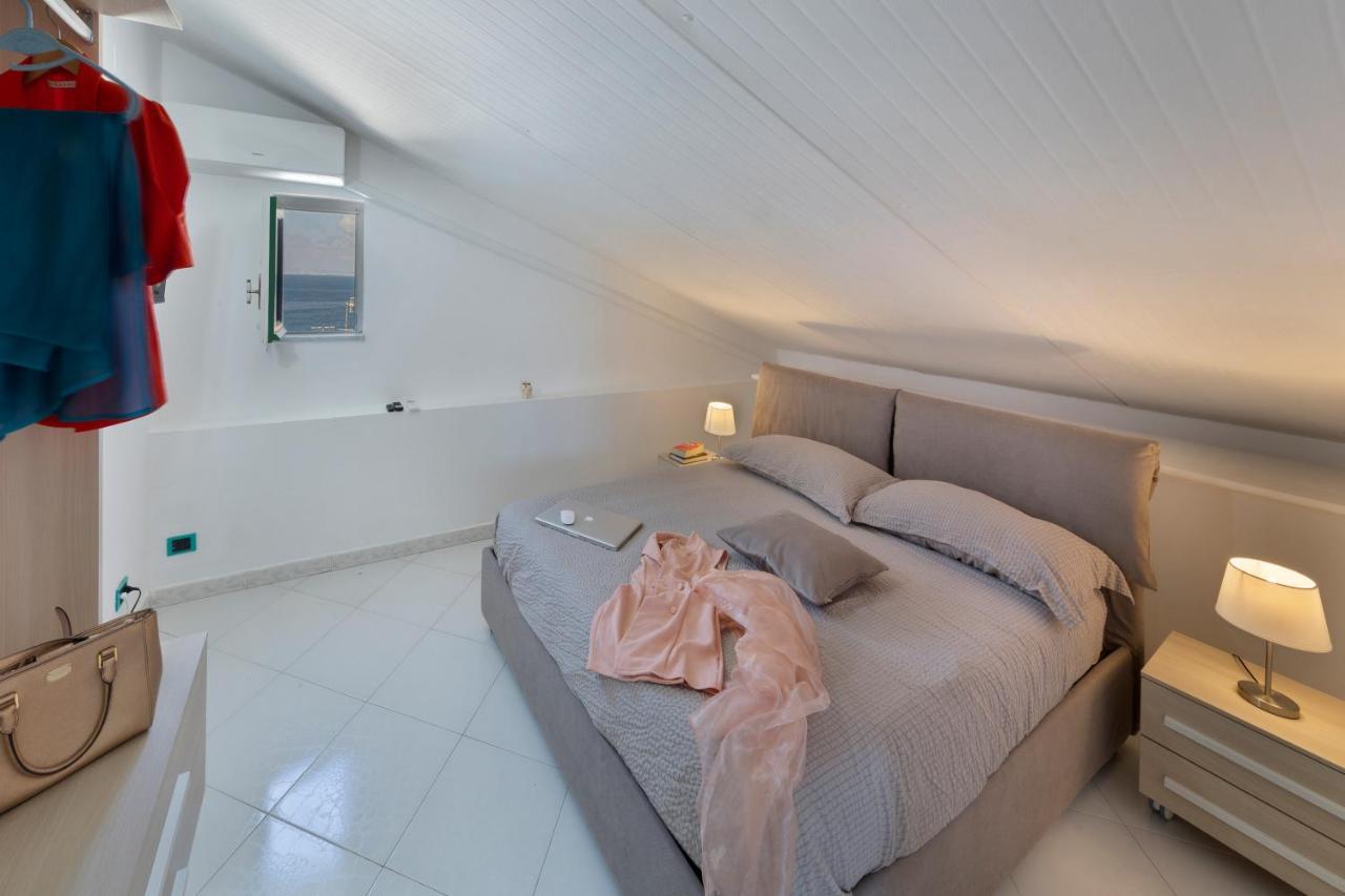 Apartmán Relais Del Mare Con Terrazza Fronte Mare Free Parking Massa Lubrense Exteriér fotografie