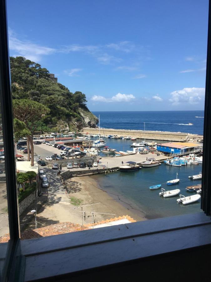 Apartmán Relais Del Mare Con Terrazza Fronte Mare Free Parking Massa Lubrense Exteriér fotografie
